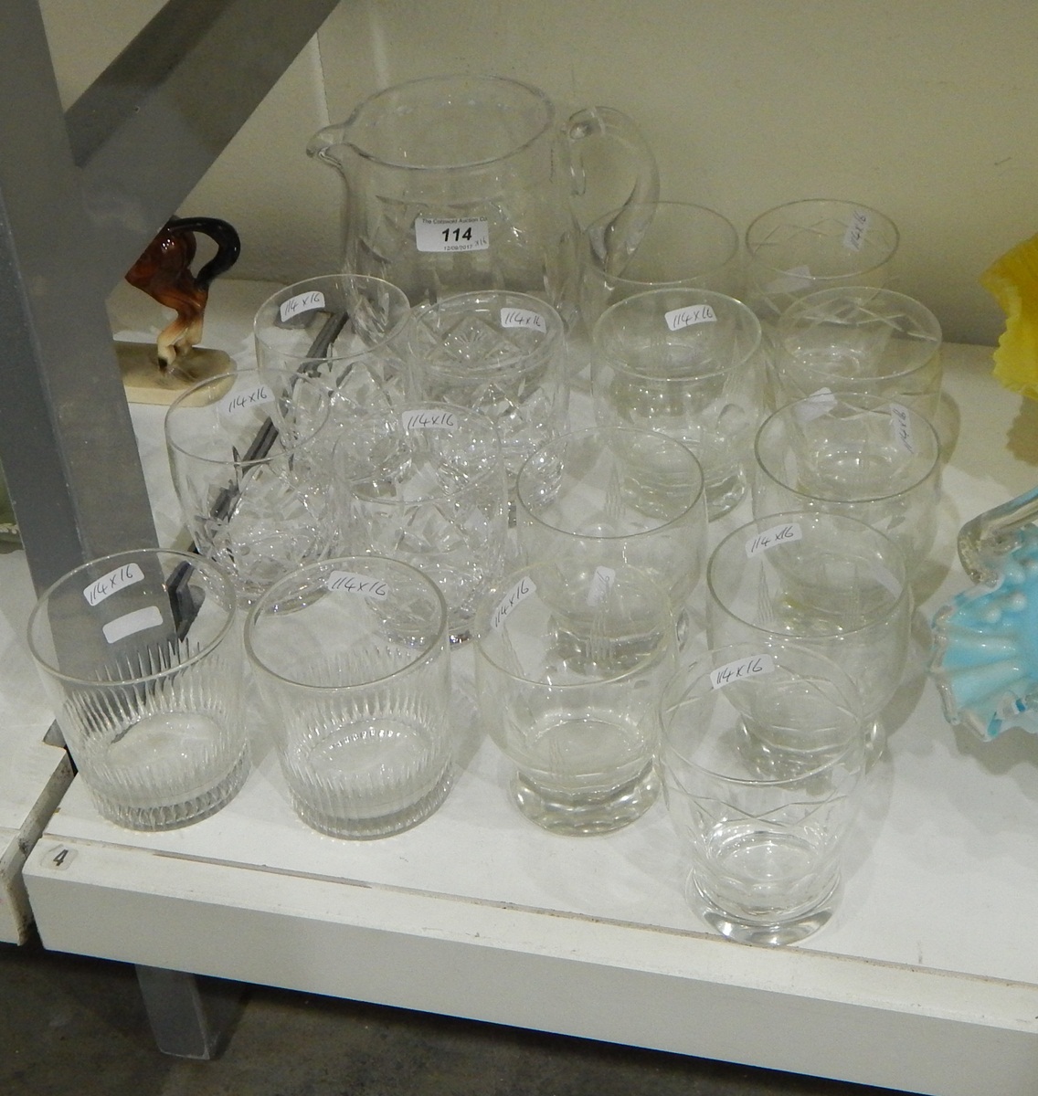 Cut glass water jug with four matching glasses and assorted other cut glass tumblers (16) - Image 2 of 2