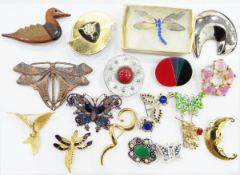 Large quantity of costume jewellery brooches including two with Ruskin-style plaques and pewter