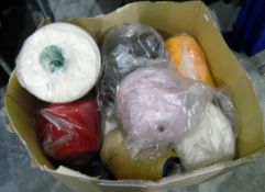 Large quantity of various colours of spinning wool (1 box)