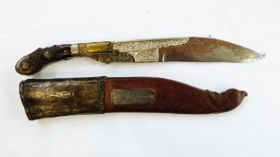 Late 18th century Ceylonese/Sinhalese Piha Kaetta dagger, with silver coloured metal and horn