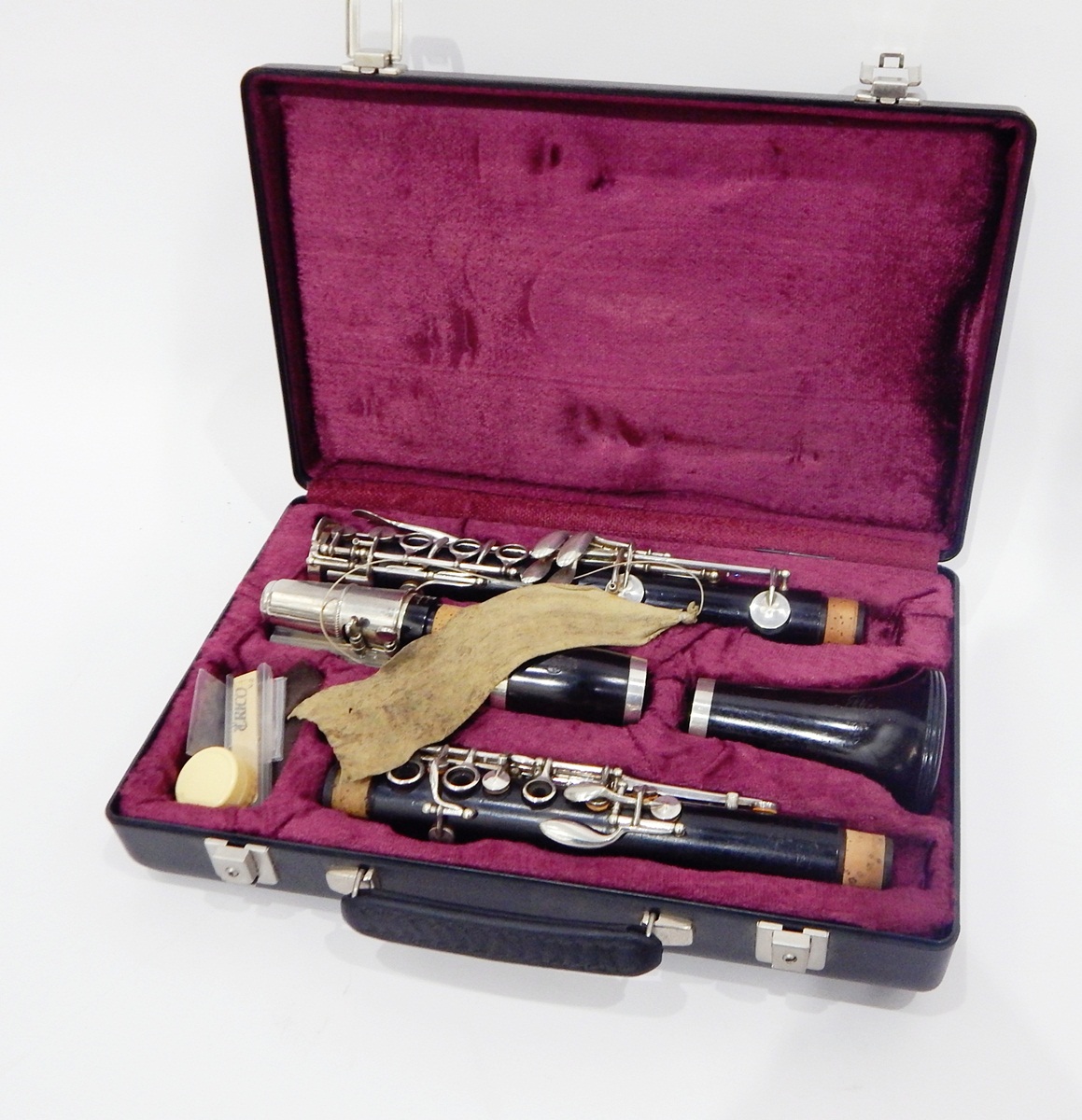 Boosey & Hawkes "Symphony 1010" wooden clarinet, no.