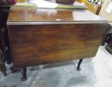 Mahogany fall-flap dining/breakfast table on straight rounded legs with pad feet,