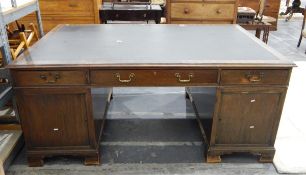 Edwardian mahogany kneehole partner's desk,