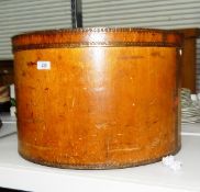 Large Victorian/Edwardian hat box, circular,