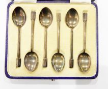Set of six 20th century silver coffee spoons, cased, Birmingham, maker's mark T&S, 1.