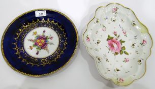 19th century Chamberlains Worcester plate with floral and foliate bouquet to centre,