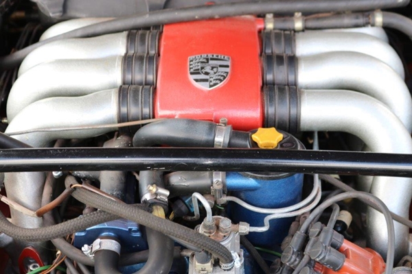 1983 Porsche 928 S2 Series 2 Automatic (300bhp, 4.7-litre V8) in Burgundy Metallic. - Image 7 of 7