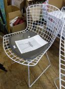 Harry Bertoia designed white-coated tubular mesh dining chair of mesh form (with Form