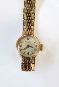 9ct gold Rotary lady's wristwatch, 23.