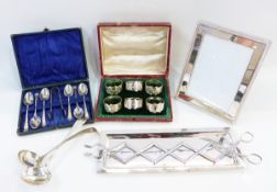 A small selection of silver plated items, 20th century viz: pin tray, photograph frame,