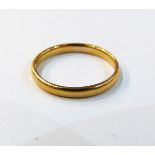 22ct gold wedding band, size S approx, 3.