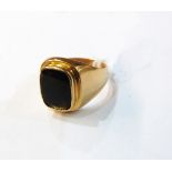 Gentleman's 14ct gold and smoky quartz ring, the inset quartz 15mm x 11mm,