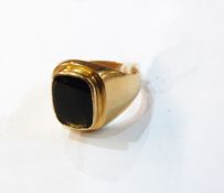 Gentleman's 14ct gold and smoky quartz ring, the inset quartz 15mm x 11mm,