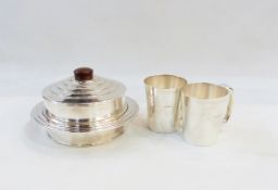 A pair of silver plate half pint mugs and a muffin dish, with liner and cover c.