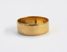 18ct gold wedding band, approx 3.