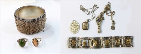 Quantity of silver and silver-coloured jewellery, a silver bracelet marked 'Peru',