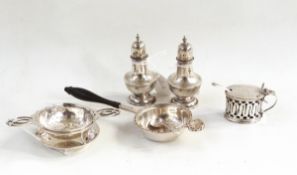 Pair of Edwardian silver mustard pots by Saunders & Shepherd, Birmingham 1902,