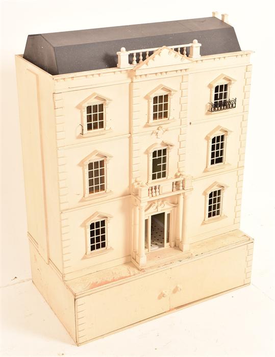 A Large Dolls House - Image 3 of 9