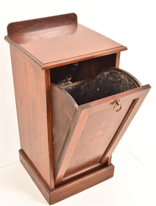 An Edwardian Mahogany Coal Scuttle - Image 3 of 3