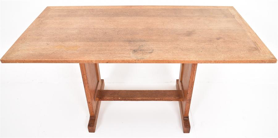 An early 20th Century oak trestle style table - Image 2 of 3