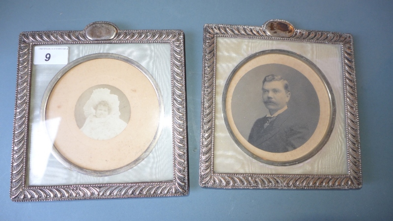 A pair of Victorian silver photograph frames - Image 2 of 2