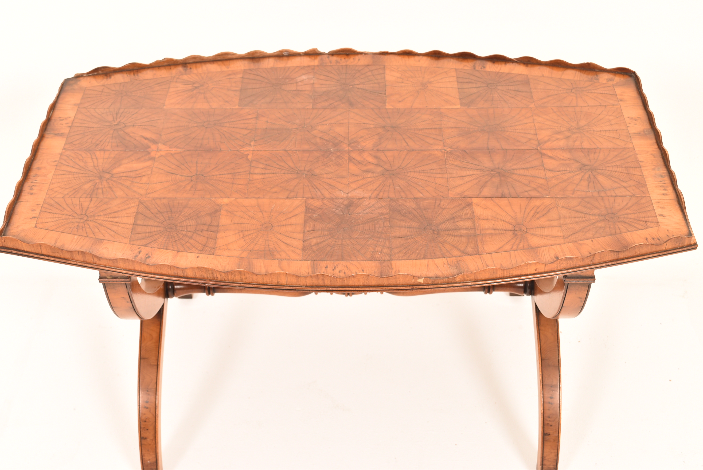 A 20th Century yew wood coffee table, tr - Bild 2 aus 4