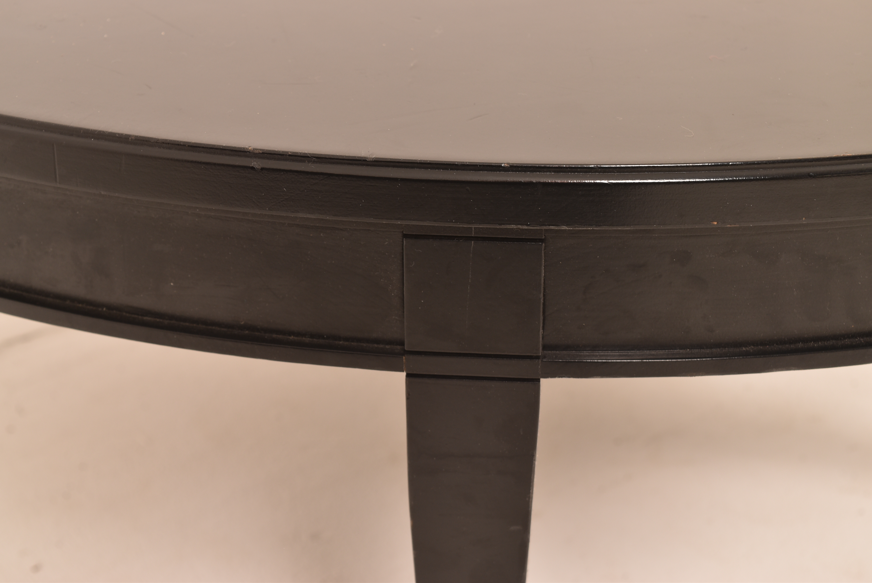 A contemporary black lacquered side occa - Bild 4 aus 5