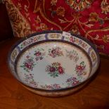 SOLD IN TIMED AUCTION An antique Samson porcelain bowl, hand painted in the famille rose manner,