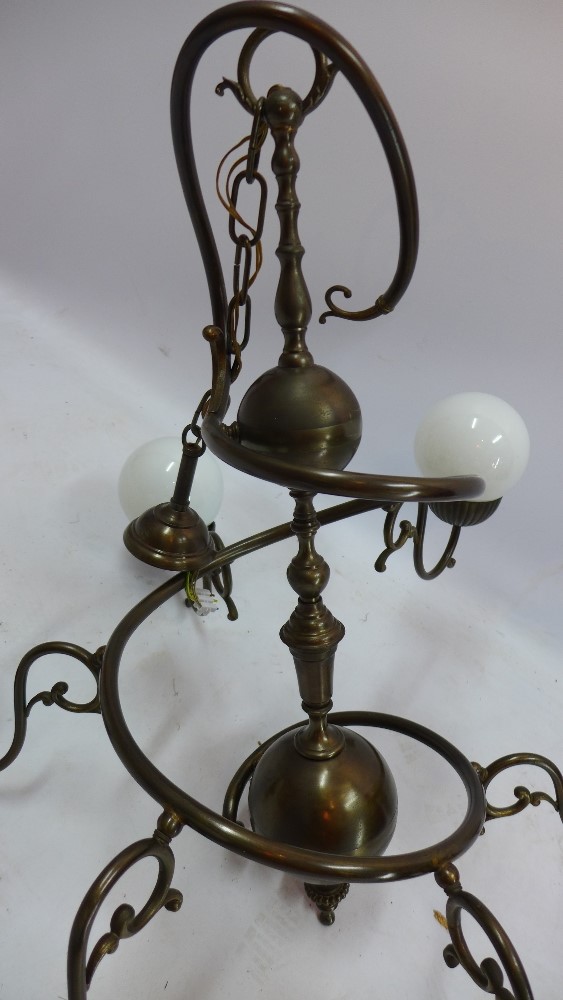 A Dutch style chandelier, - Bild 2 aus 2