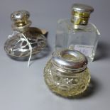 A hallmarked silver and glass perfume bottle, assayed in London in 1865, H 10 x W 6 x D 6cm,