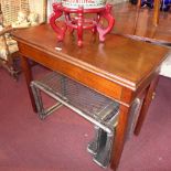 A Georgian mahogany tea table with single drawer.