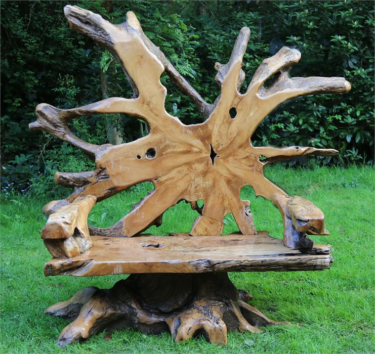 Root Throne Bench