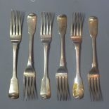 A set of silver dinner forks, London 1819/20, maker 'W.C'. Approx 420g.