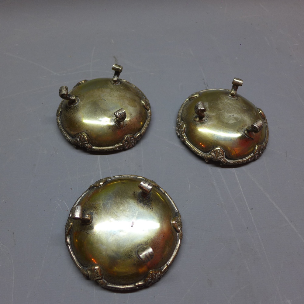 A set of three Egyptian silver salts. Approx. - Image 3 of 4