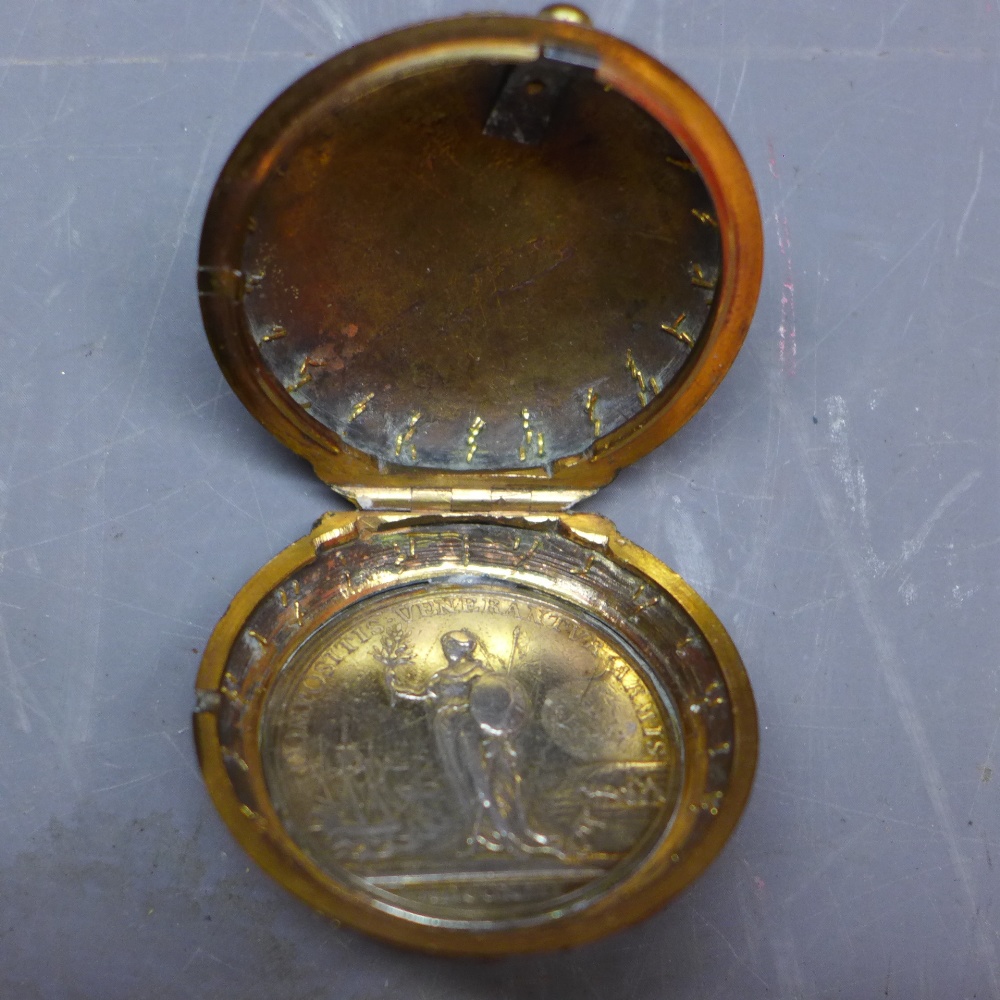 A gilt metal shagreen trinket pill box inset with white metal coin to lid a/f - Image 2 of 2