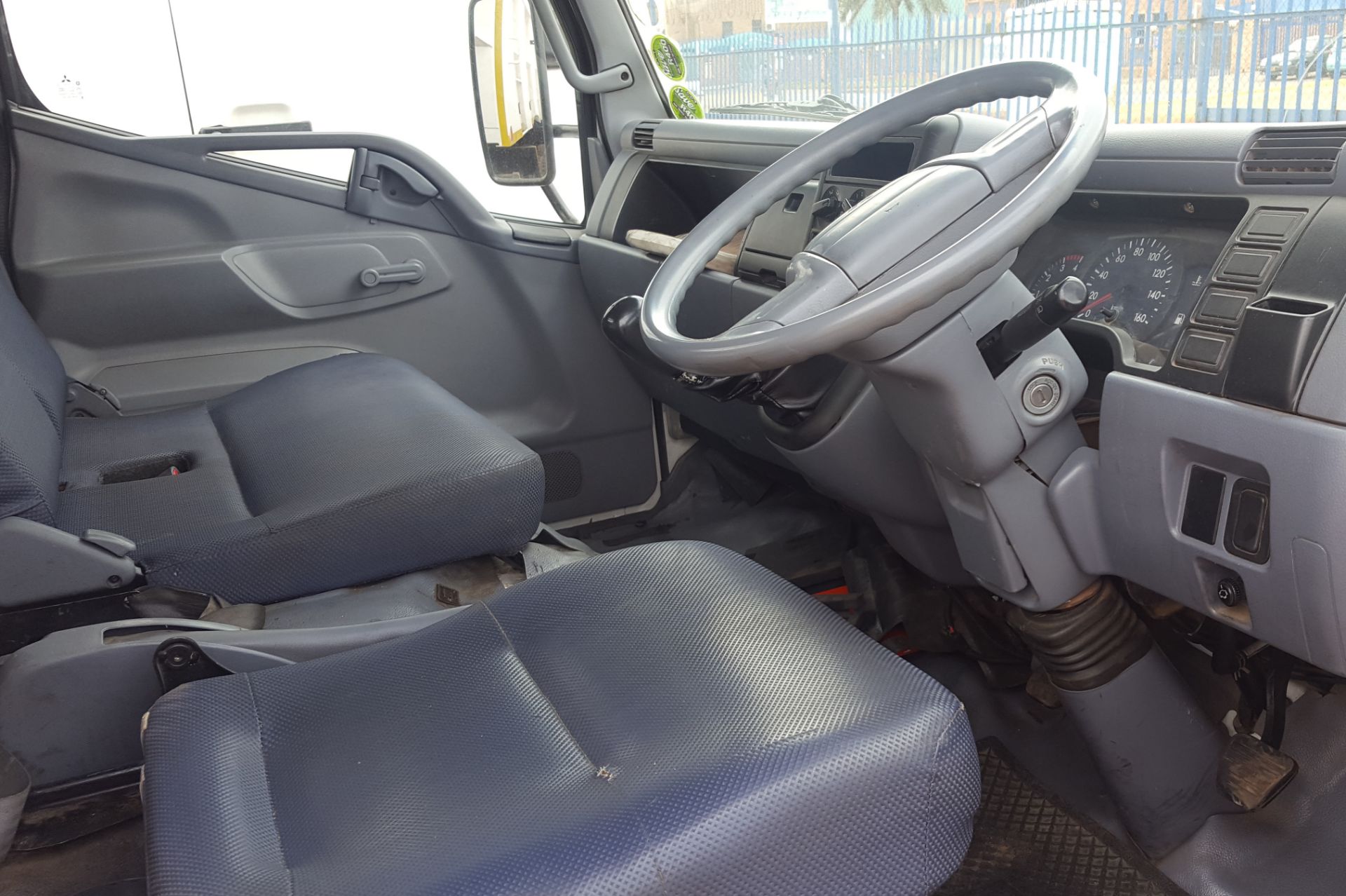 2011 MITSUBISHI FUSO CANTER 7-136 D/SIDE - (BD27XSGP) - Image 2 of 3