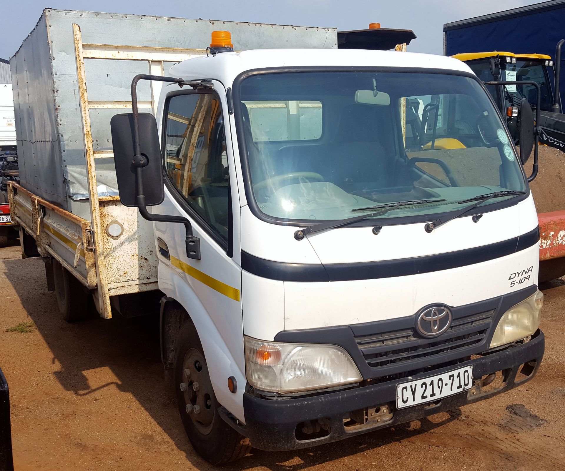 2008 TOYOTA DYNA 5-104 D/SIDE - (CY219710)