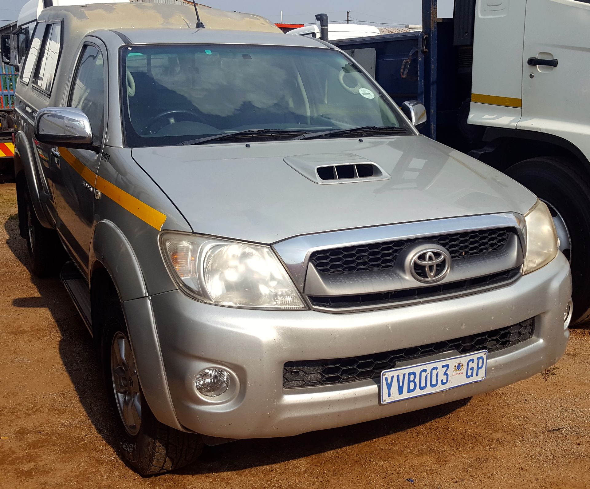 2009 TOYOTA HILUX 3.0 D-4D 4X4 LDV - (YVB003GP)