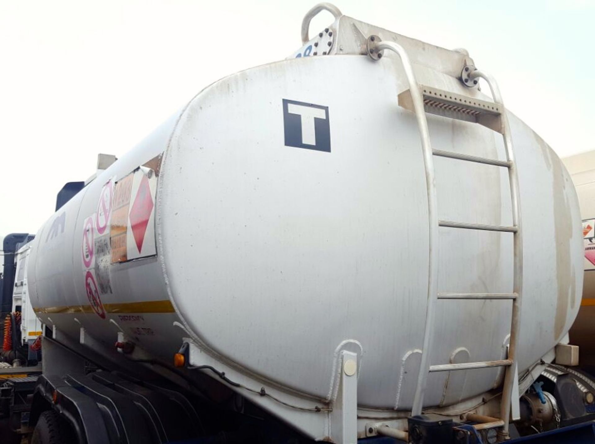 2005 TTM D/AXLE ALUMINIUM FUEL PUP TANKER TRAILER - (ND555294)