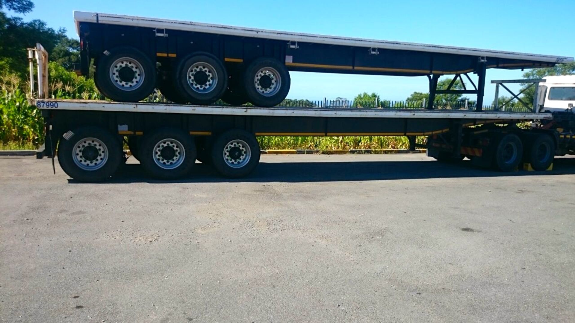 2014 ROADHOG TRI-AXLE F/DECK TRAILER - (FVK349EC) - (LOCATION: EAST LONDON) - Image 3 of 5