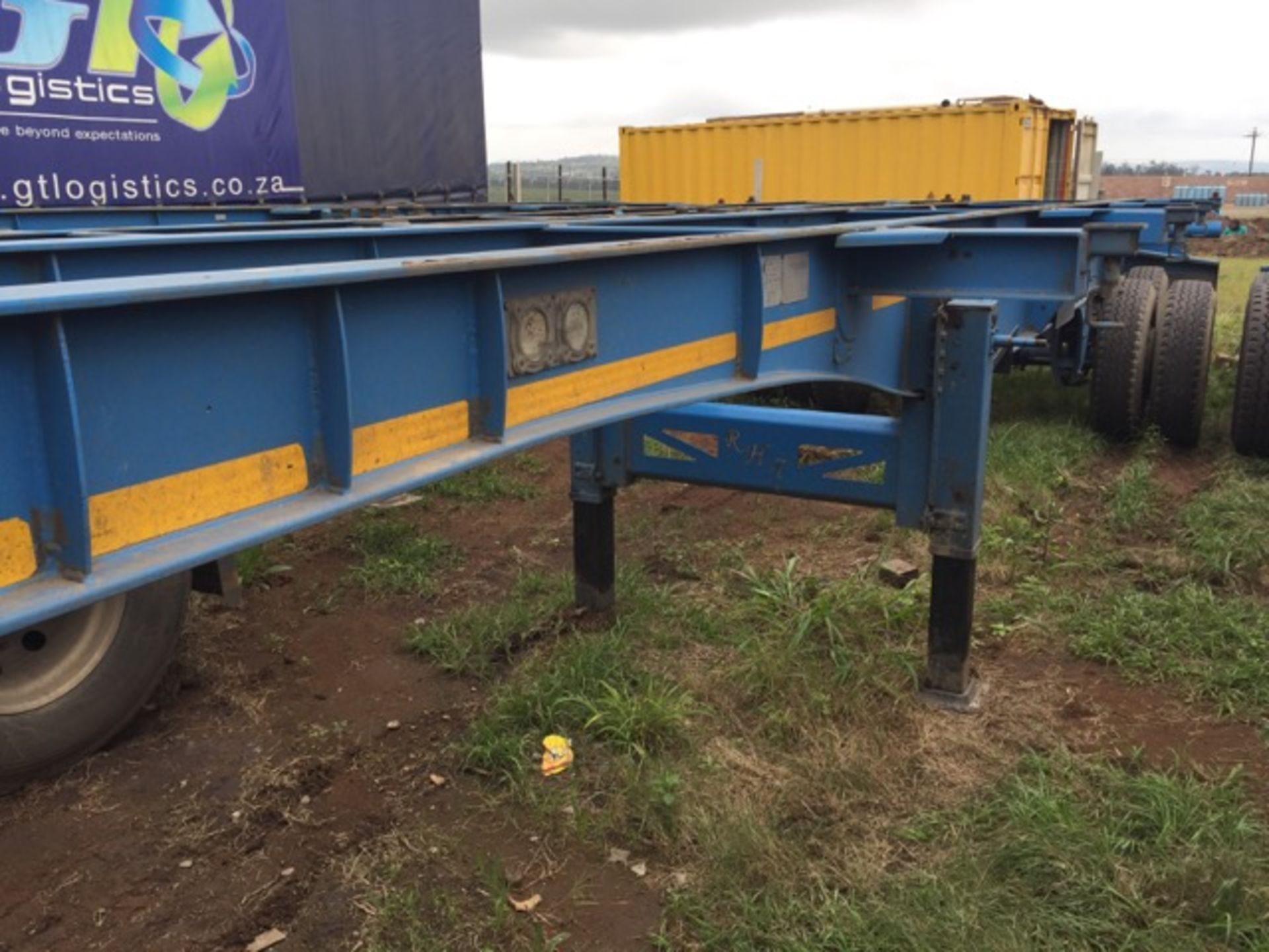 2015 ROADHOG 12M D/AXLE SKELETAL TRAILER (LOCATION: KZN) - (HRZ270MP) - Image 2 of 6