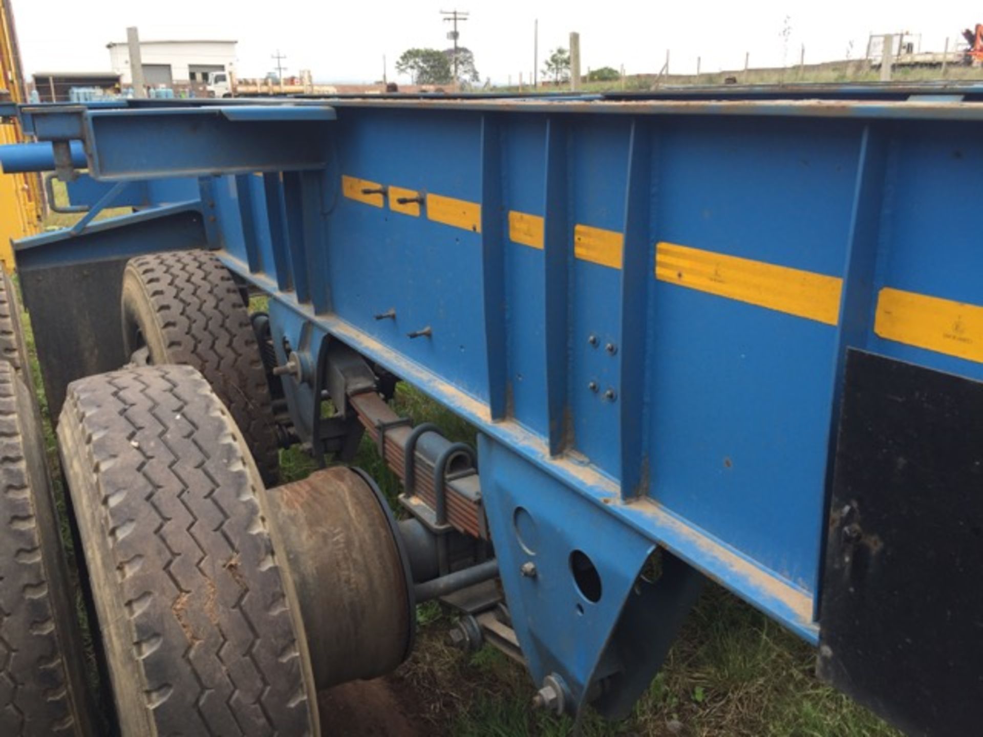 2015 ROADHOG 12M D/AXLE SKELETAL TRAILER (LOCATION: KZN) - (HRZ270MP) - Image 4 of 6