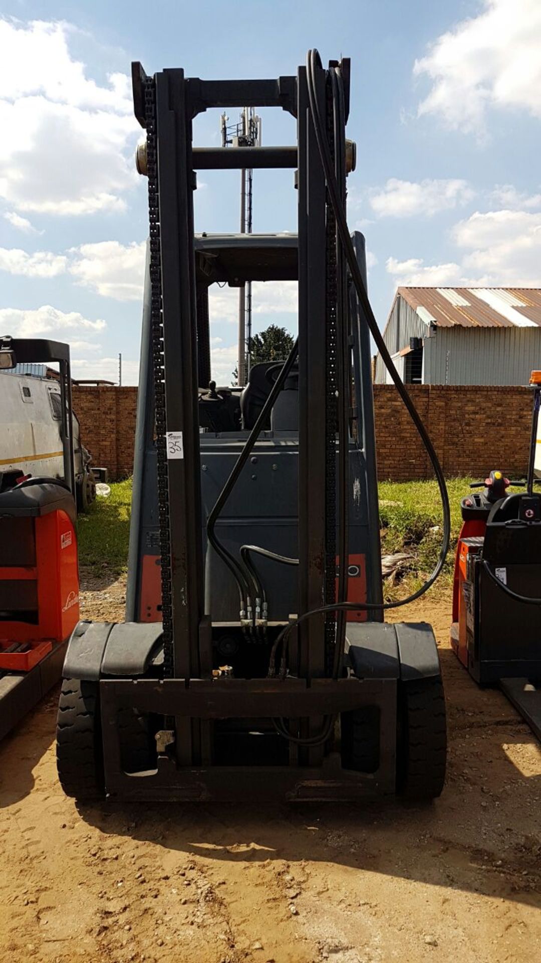 2005 LINDE H30T 3 TON GAS FORKLIFT (11,327 HOURS - HOURS NOT GUARANTEED BY AUCTIONEER) H2X393S01735