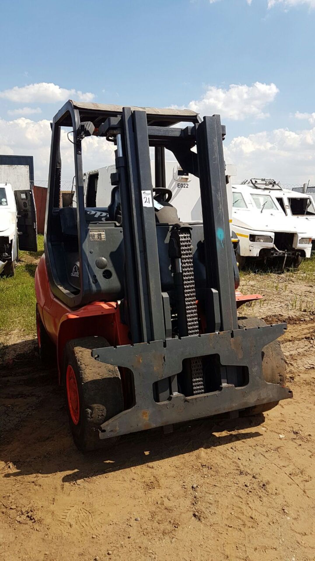 2011 LINDE H40D 4 TON DIESEL FORKLIFT (12,740 HOURS - HOURS NOT GUARANTEED BY AUCTIONEER) - (JHB) - Image 3 of 3