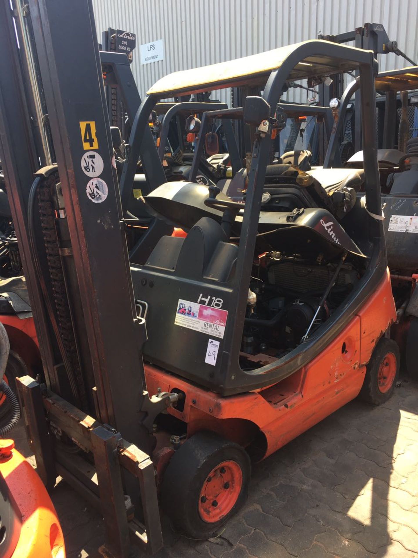 2010 LINDE H18T 1.8 TON GAS FORKLIFT (9,460 HOURS - HOURS NOT GUARANTEED BY AUCTIONEER) C1X350A00280