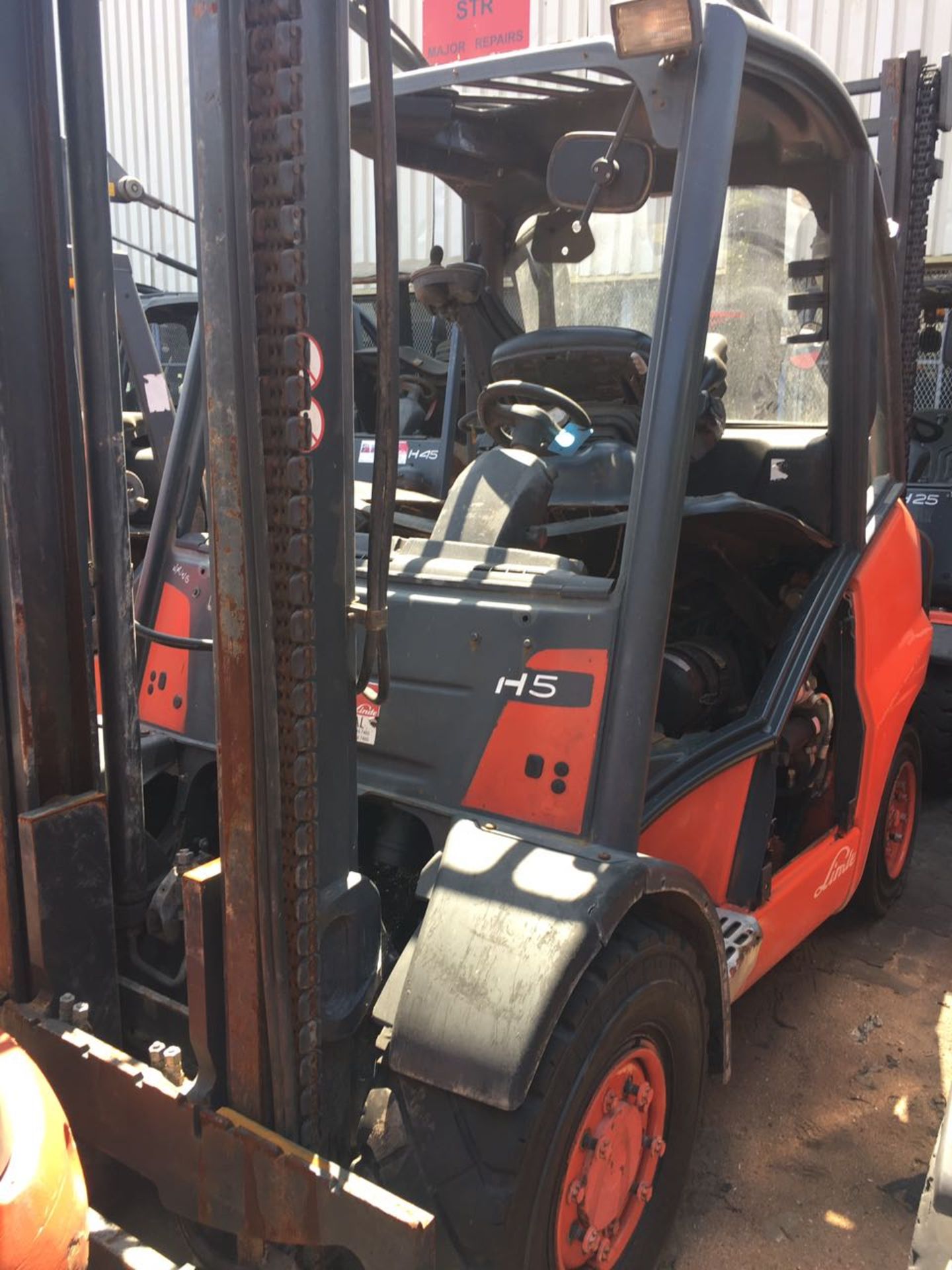 2008 LINDE H50D 5 TON DIESEL FORKLIFT (17,790 HOURS - HOURS NOT GUARANTEED BY AUCTIONEER) - (JHB)