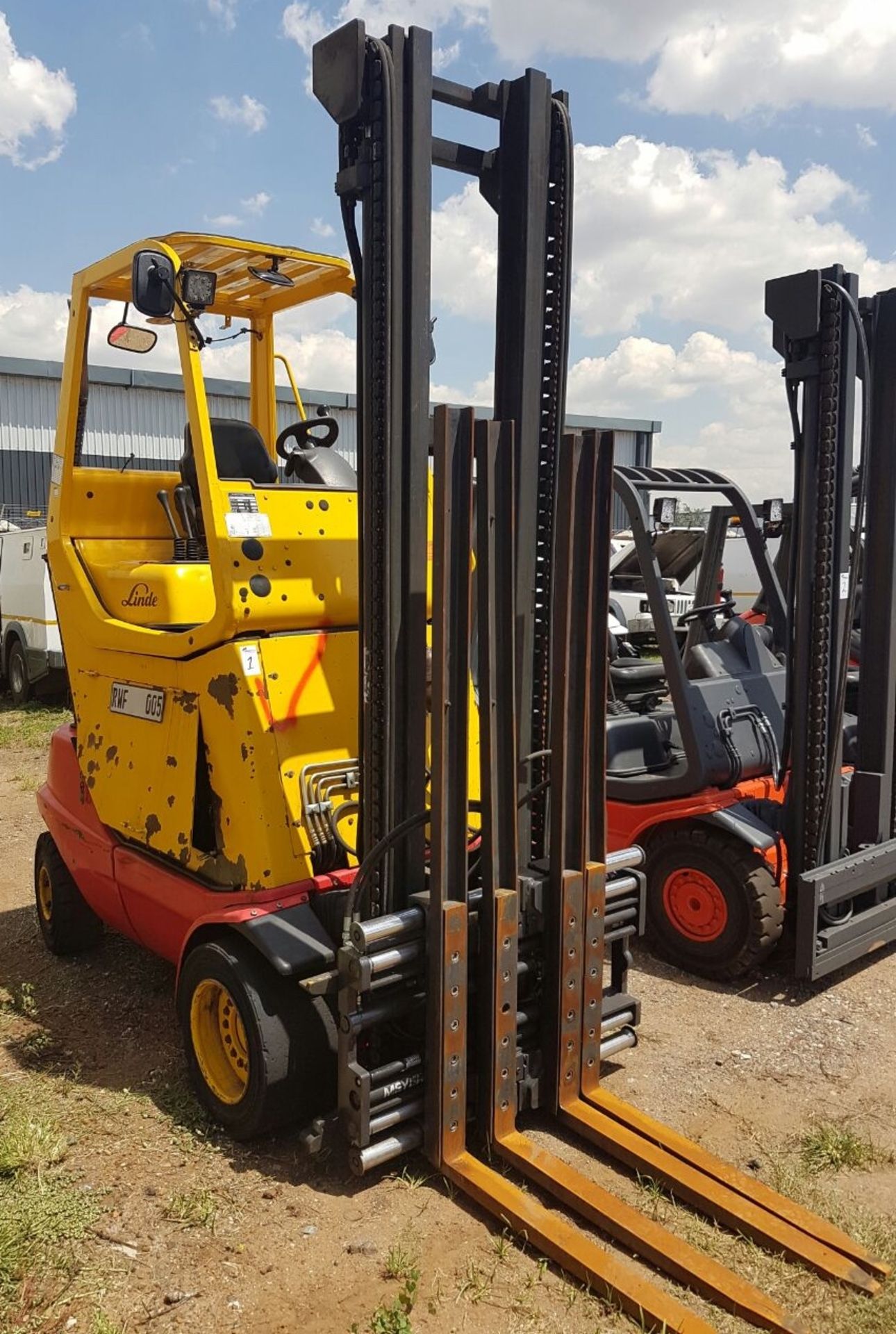 2012 LINDE H30T 3 TON GAS FORKLIFT (16,310 HOURS) C1X351C01144 - (JHB) - (STC) - Image 3 of 3