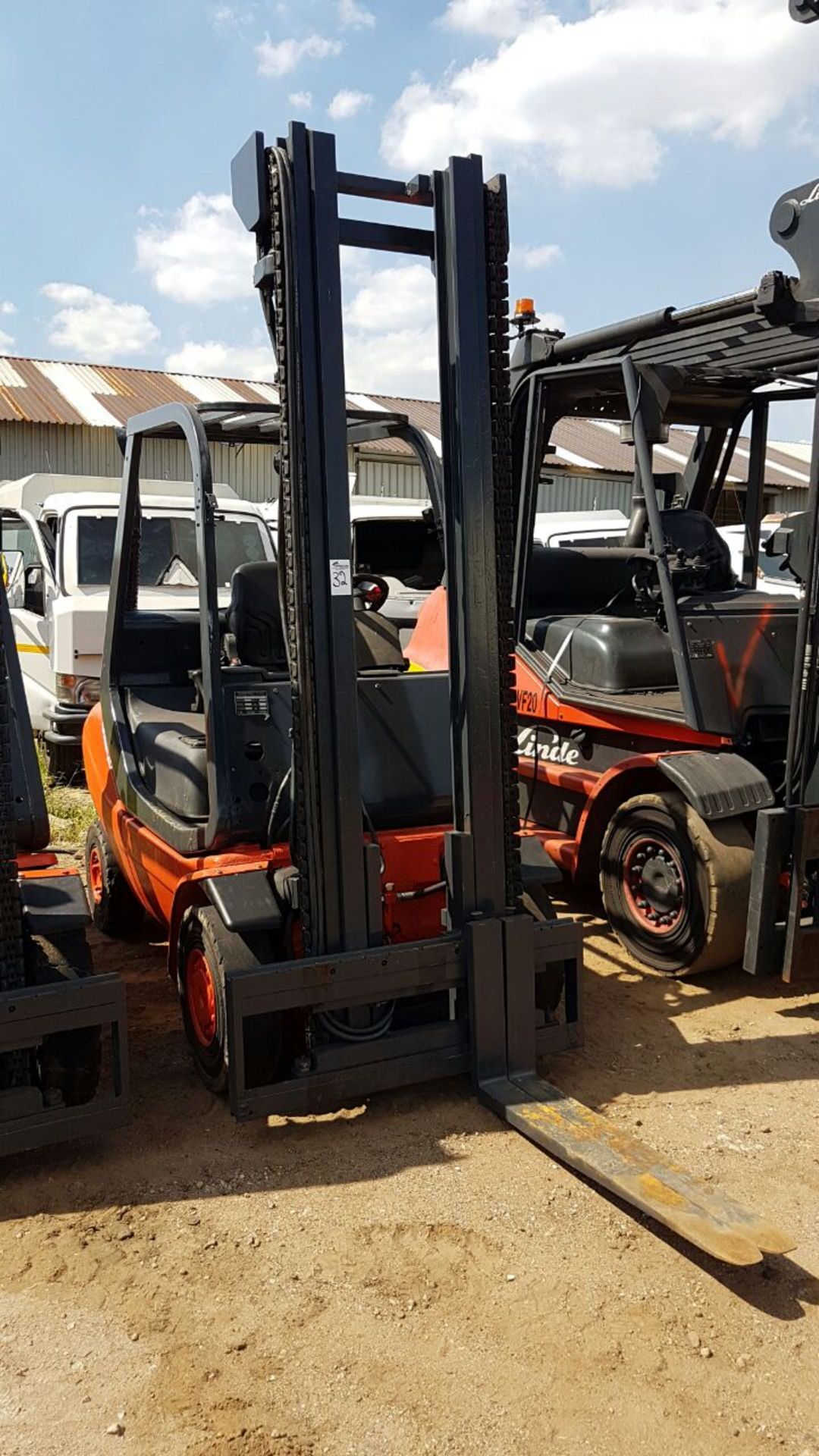 2009 LINDE H25D 2.5 TON DIESEL FORKLIFT (7,021 HOURS-HOURS NOT GUARANTEED BY AUCTIONEER)C1X351A01030 - Image 3 of 3