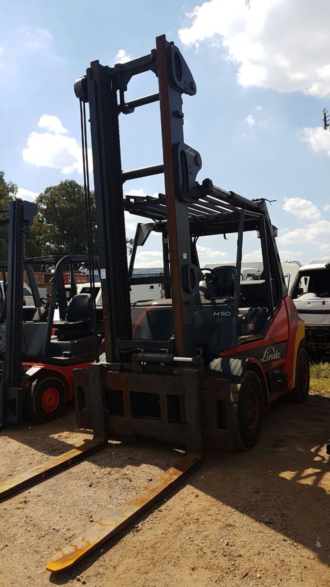 2011 LINDE H50D 5 TON DIESEL FORKLIFT (17,288 HOURS - HOURS NOT GUARANTEED BY AUCTIONEER) - (JHB) - Image 3 of 3