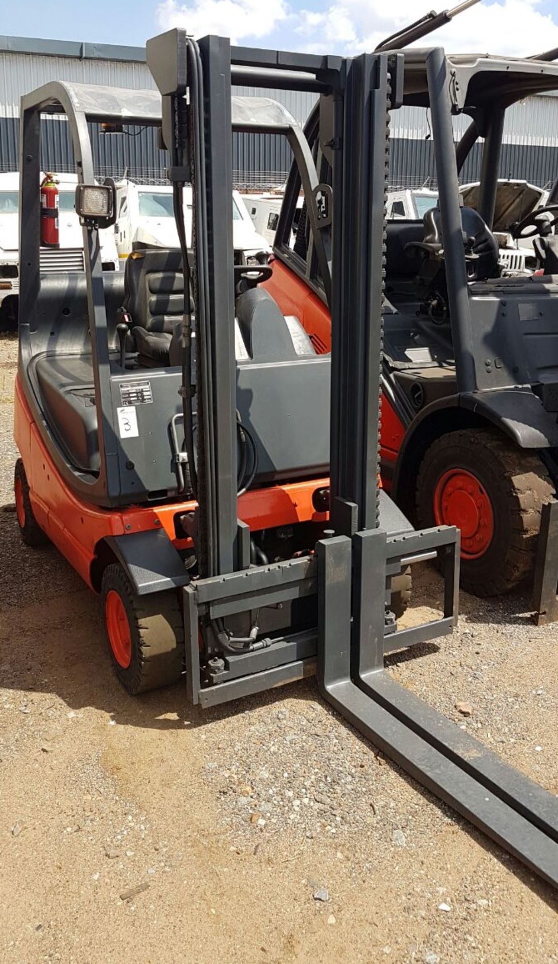 2010 LINDE H18D 1.8 TON DIESEL FORKLIFT (12,486 HOURS) C1X350A00181 - (JHB) - (STC) - Image 3 of 3